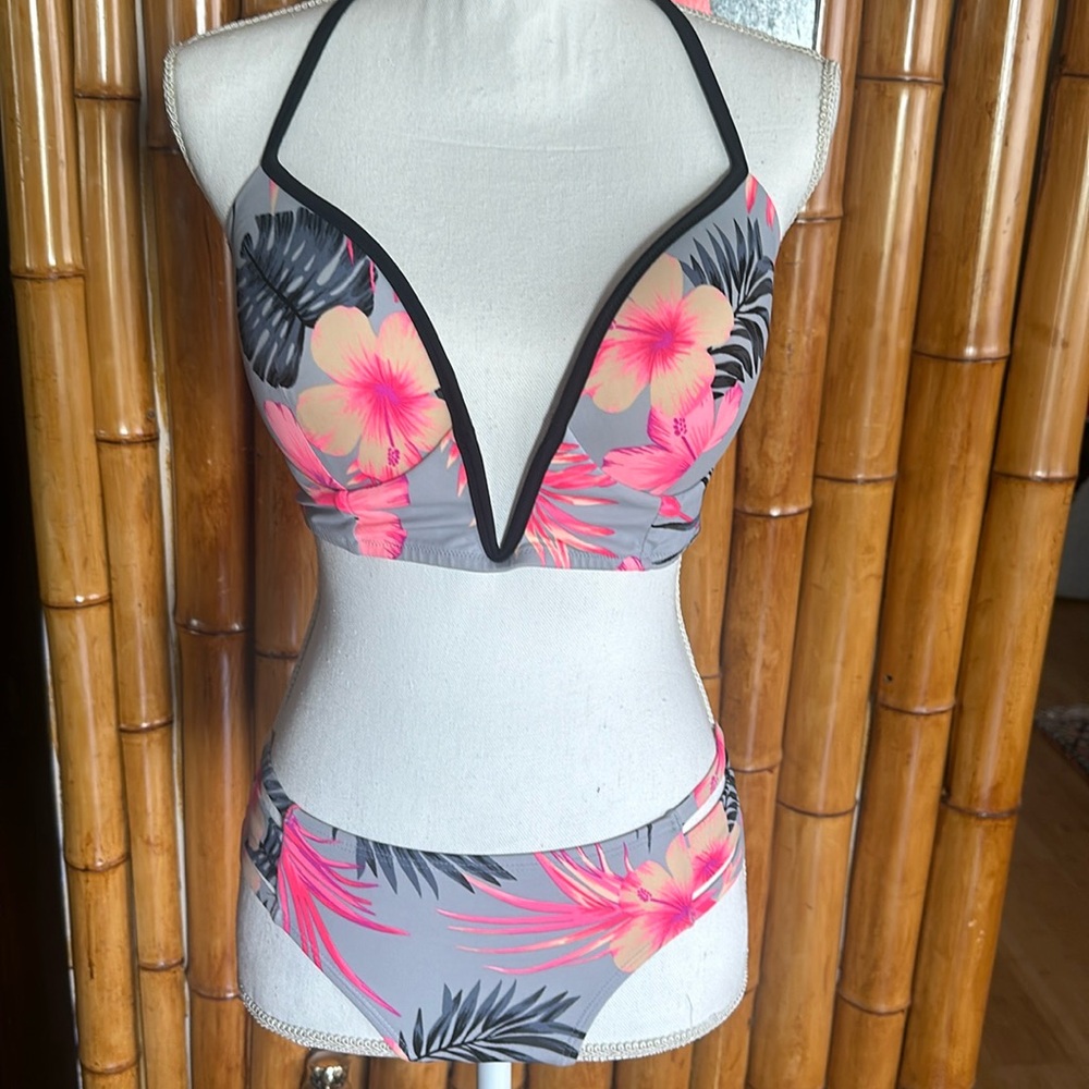 Pink by Victoria Secret bikini set